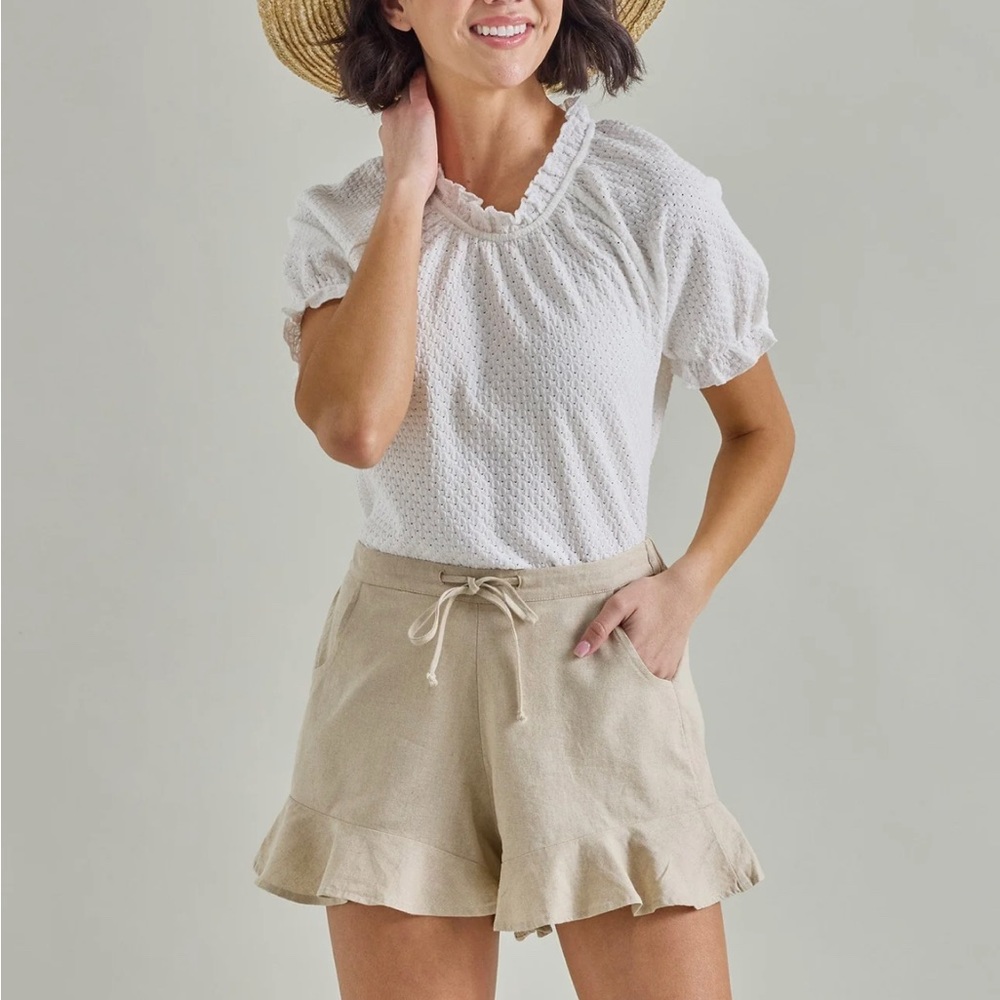 Linen Ruffle Short